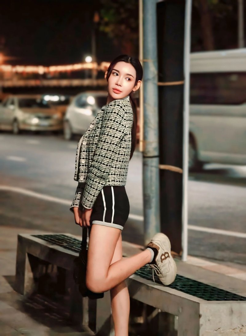 Ruethaikarn (Nim) aka nim_rtk, Fashion Model in Chiang Mai, posing in an elegant dress for a high-end photoshoot. | นิ่ม ฤทัยกาญจน์ (nim_rtk) นางแบบเชียงใหม่ ในชุดแฟชั่นหรูหรา